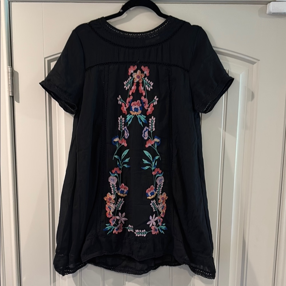 Umgee Black Short Sleeve Embroidered Floral Dress